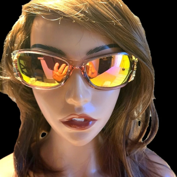 Y2K-inspired Pink Polarized Butterfly Sunglasses Vintage Wrap Around Sunshades - Picture 1 of 8